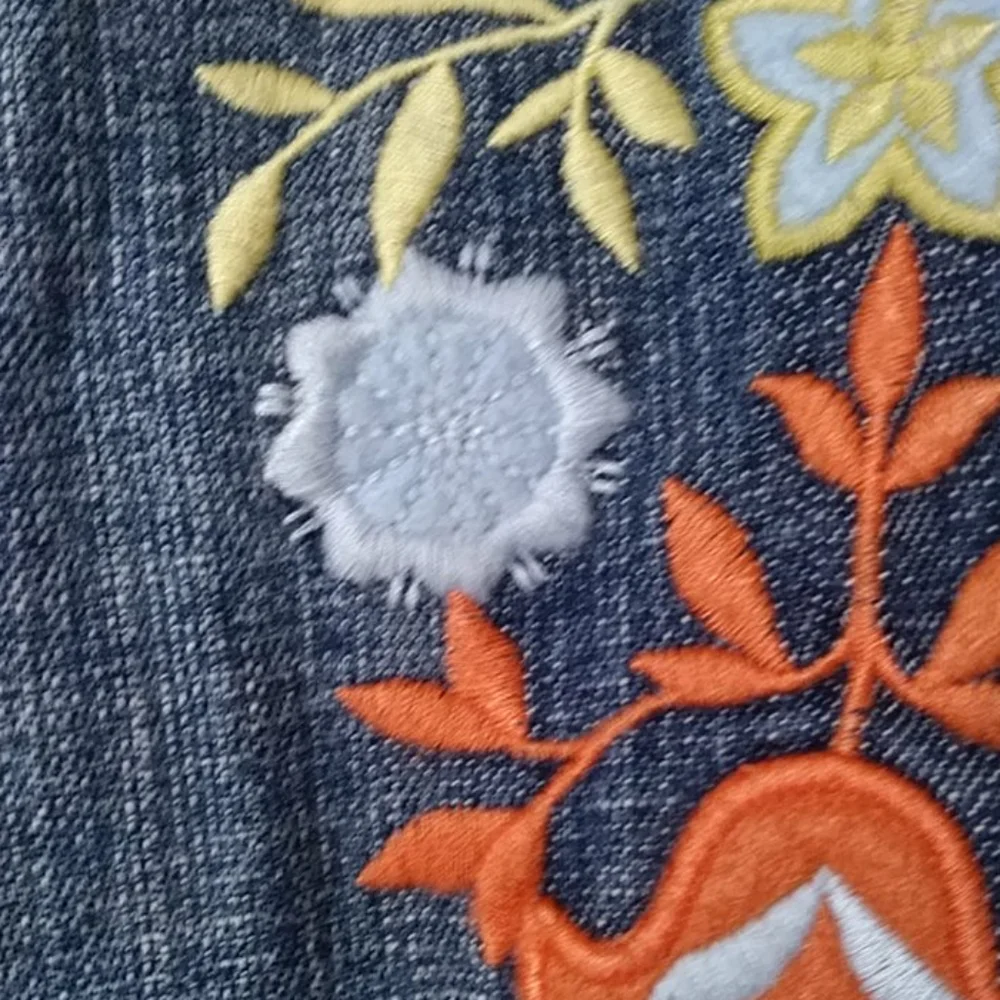 Talbots Embroidered Applique Stretch Jeans - Picture 5 of 9